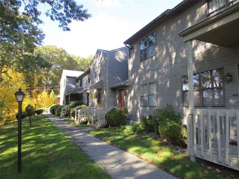 1st image of 408 Pinewood Dr