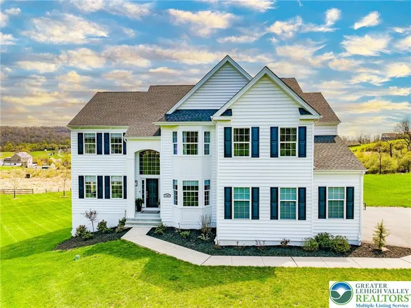 7300 Mount Vernon Dr, Zionsville, PA 18092