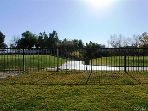 3rd image of 29861 Pinehurst Dr