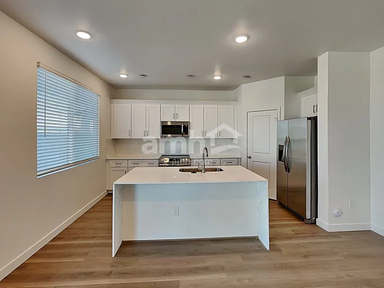 4536 S 98th Ln — Photo 4
