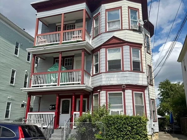 57-59 Walnut St, Lawrence, MA 01841