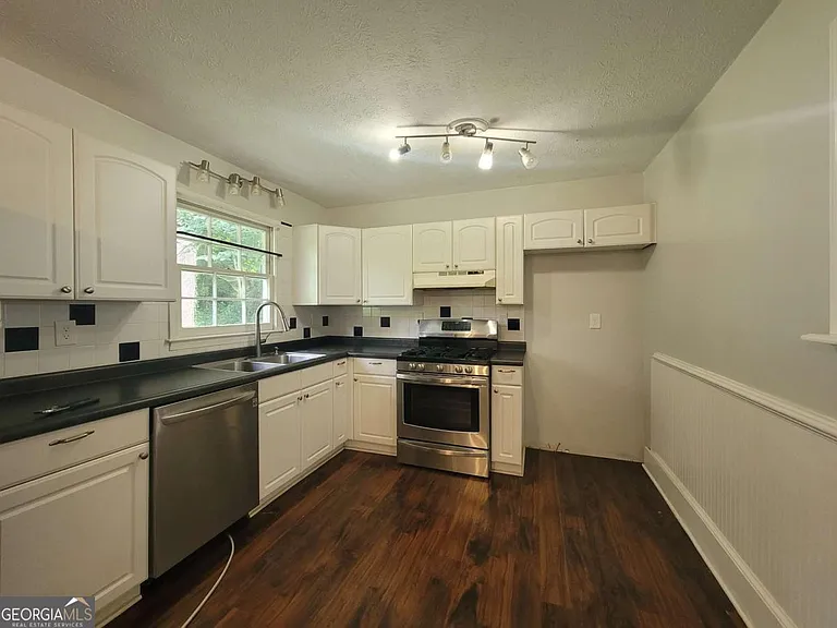 4641 Lucerne Valley Rd — Photo 4