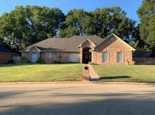 2110 Baylor Dr, Jacksonville, TX 75766