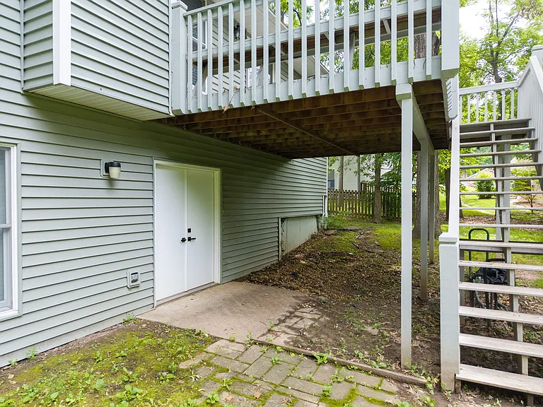2301 Grant Ln — Photo 39