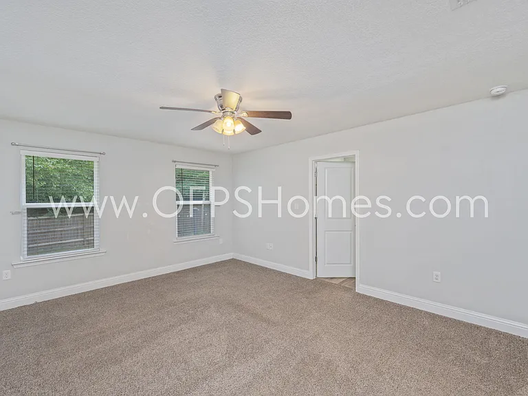 824 Valley Rd — Photo 14