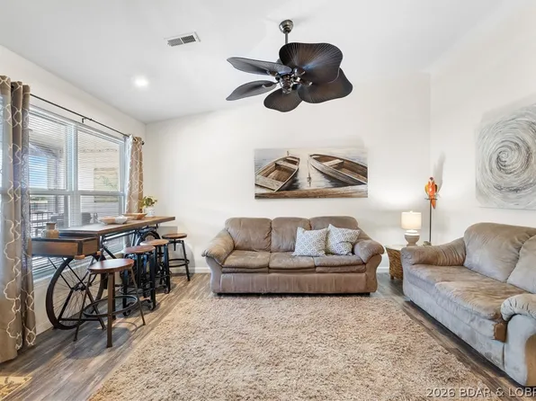 40 Lighthouse Rd #2-301, Lake Ozark, MO 65049
