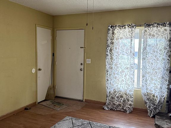2nd image of 155 W 4th Ave