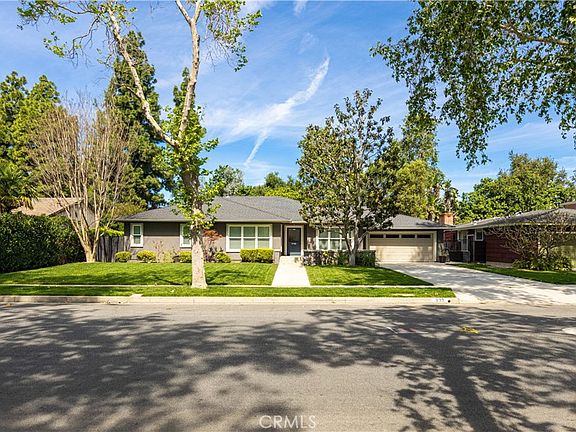 2nd image of 933 W Riviera Dr