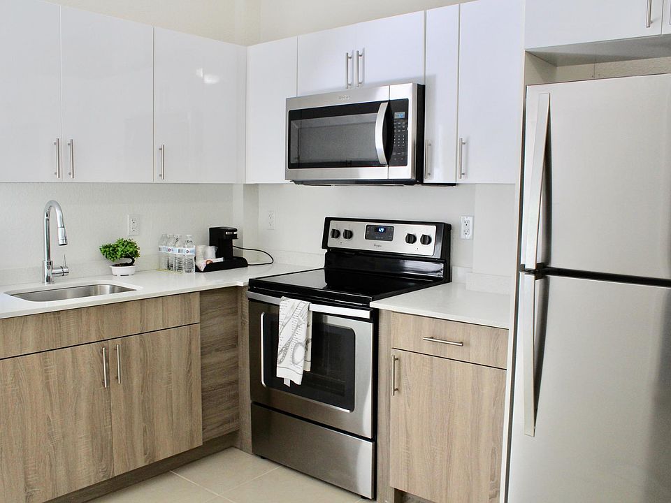 1st image of 971 W Flagler St APT 18