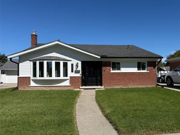 2804 Dunlop St, Trenton, MI 48183