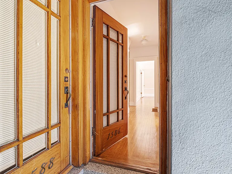 1586 Chestnut St — Photo 19