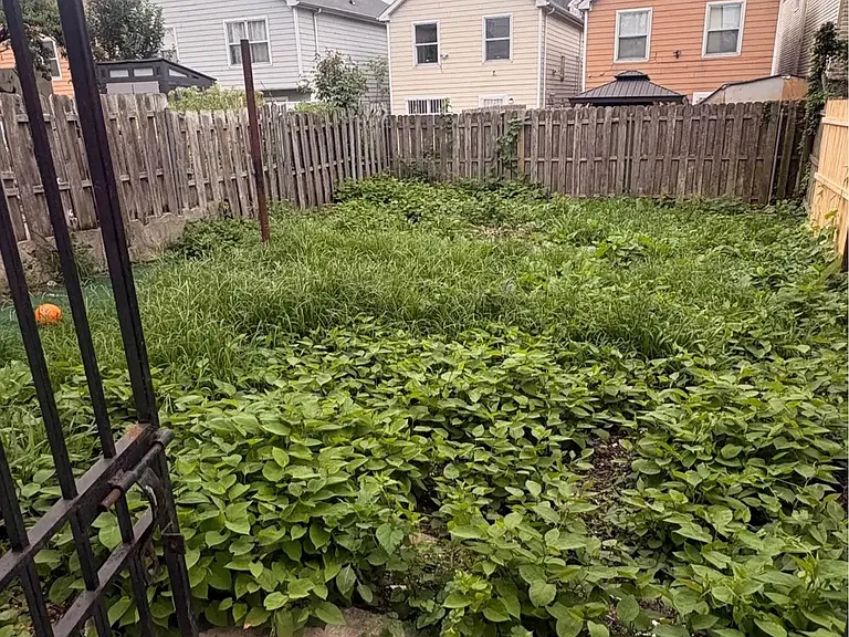 352 Bergen St #G2 — Photo 12
