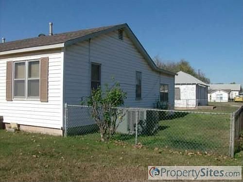 2nd image of 645 SE 35th St