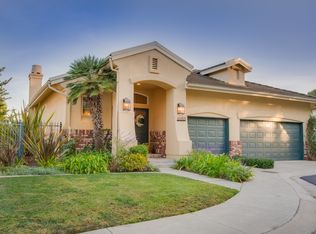 6055 Caddington Row, La Jolla, CA 92037