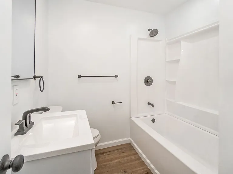 2269 Pennsylvania Ave — Photo 68
