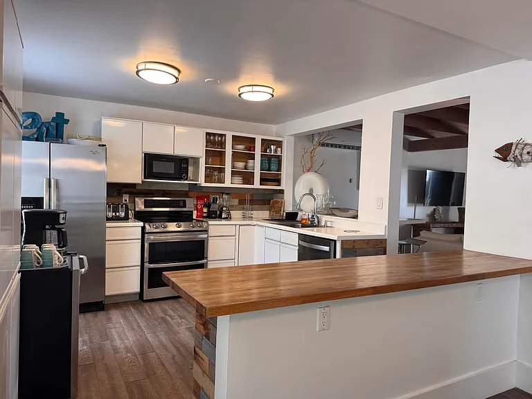 803 Oceana Ave — Photo 11