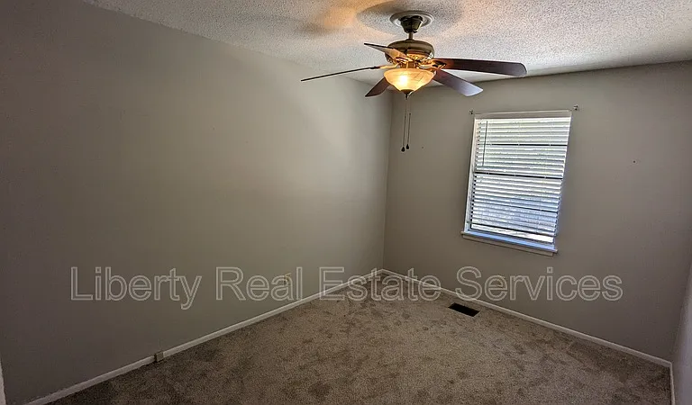 901 Olmstead Dr #16B — Photo 6