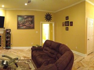 275 Oak Point Dr, La Place, LA 70068