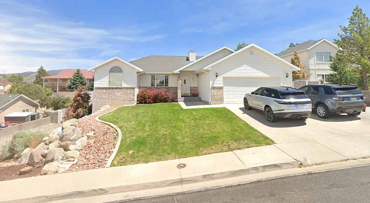 Building Photo - 2167 W Cedar Hills Dr