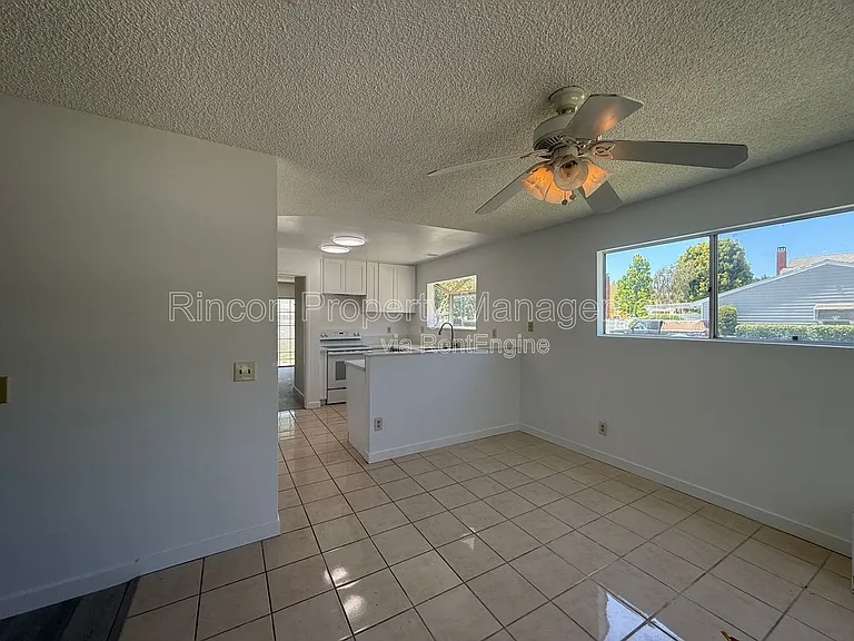3440 Huerta Ct — Photo 6