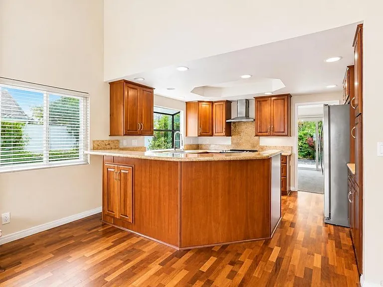 726 Santa Rufina Dr — Photo 10