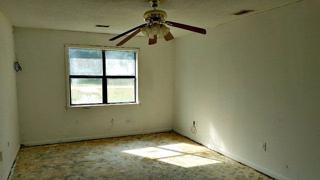 2nd image of 22 Fargo Ln