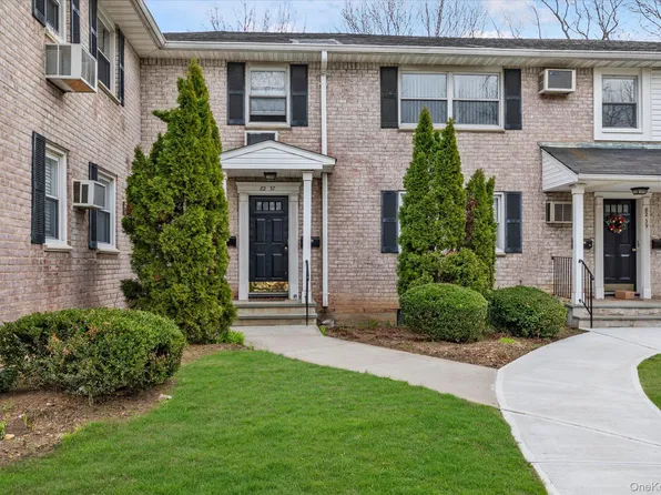 8237 Langdale Street #114A, New Hyde Park, NY 11040