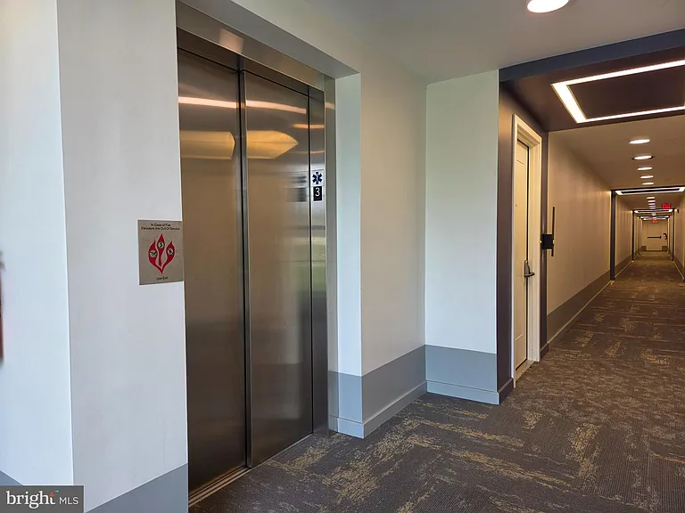 102 Hanover St #302 — Photo 20