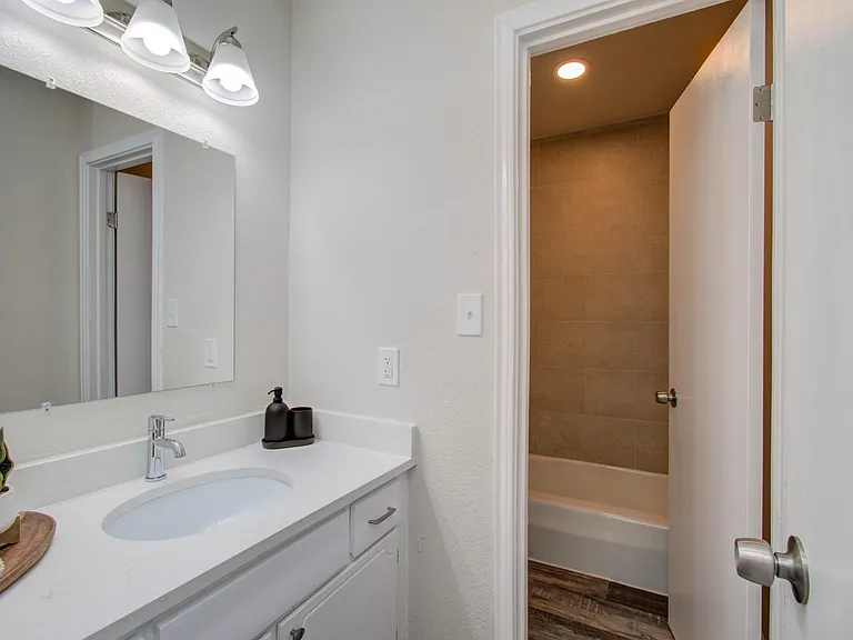 9406 Autauga St — Photo 20