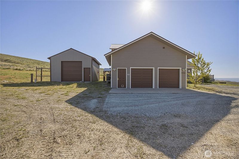4th image of 552 Bill Shaw Road