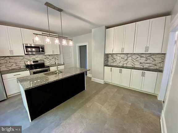 4th image of 3 Elliott Rd