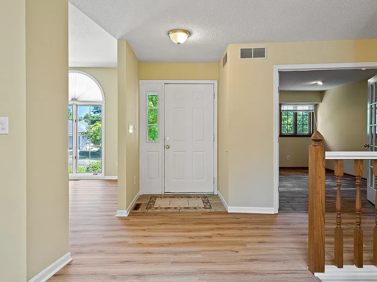 2601 Hillshire Dr — Photo 2