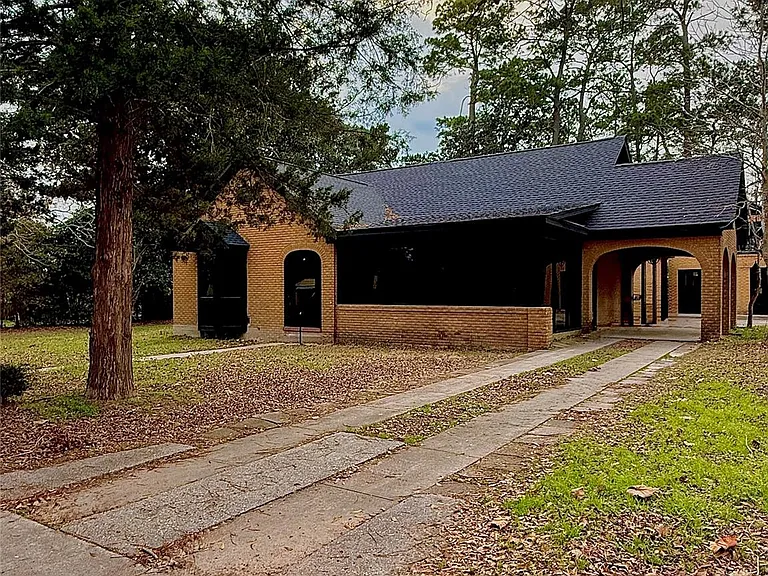 300 Dunnam Ave — Photo 4