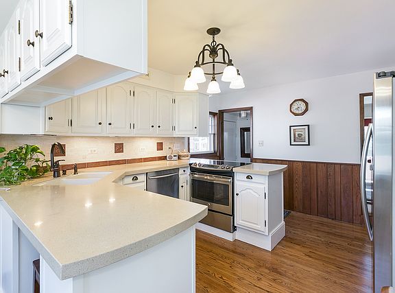 5th image of 650 N Kenilworth Ave