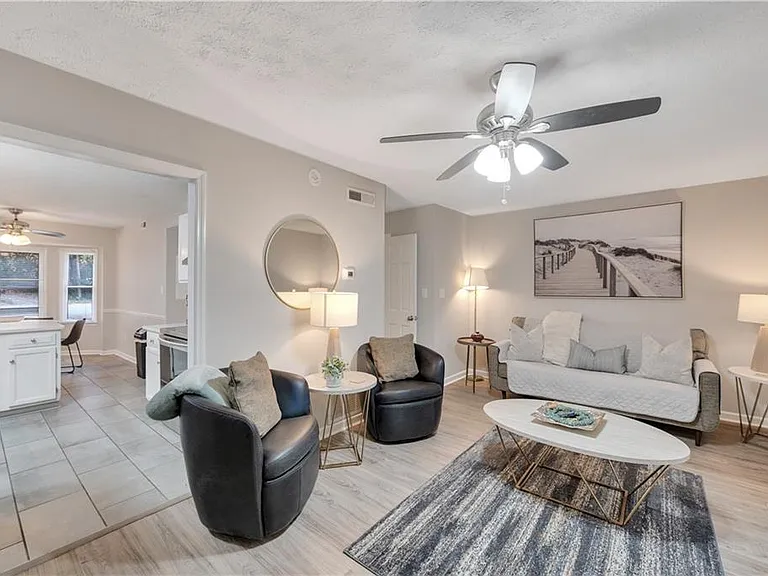 4542 Coopers Creek Pl SE — Photo 3