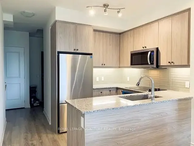 9618 Yonge St #512 — Photo 7