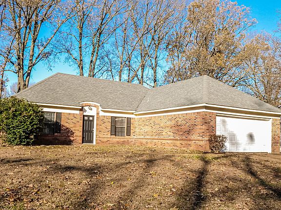 3rd image of 3701 Burkehill Dr