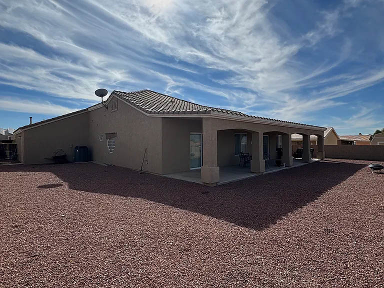 2399 E Klamath Loop — Photo 23