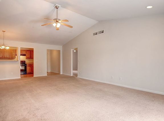 5th image of 708 E University Ave
