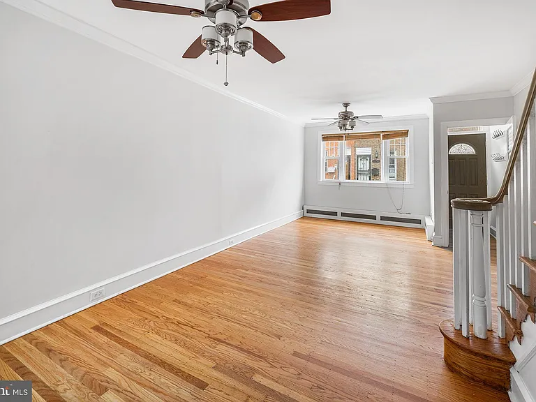 623 Gerritt St — Photo 2