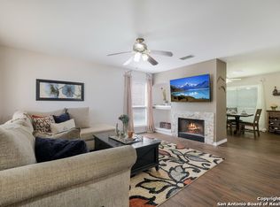 8423 Berry Knoll Dr, Universal City, TX 78148