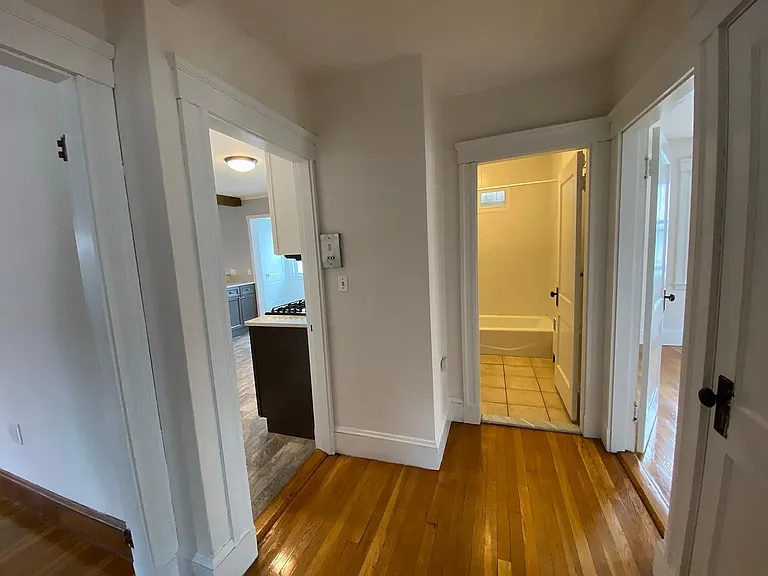 35 Glenmont Rd #2 — Photo 11