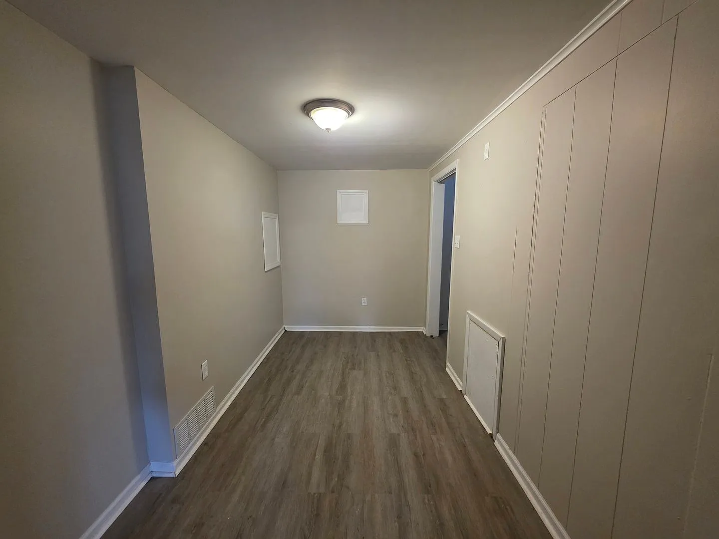 4 Bedroom, 2 Bathroom House in the South Side! — Photo 4