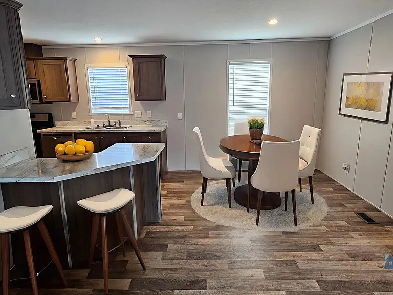 63 Tulip Ln #63 — Photo 2