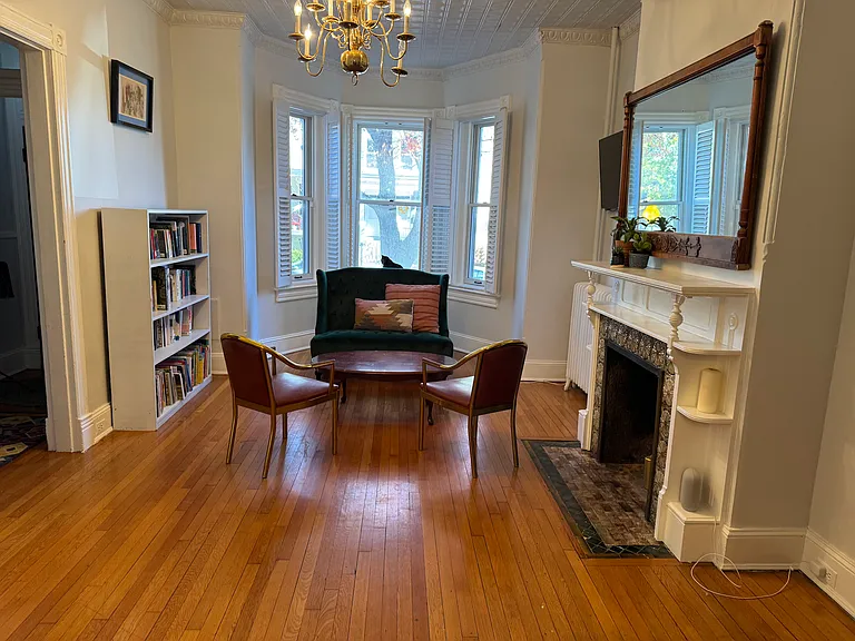 1104 7th St NE — Photo 5