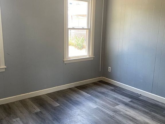 5th image of 710 E Arkansas Ave
