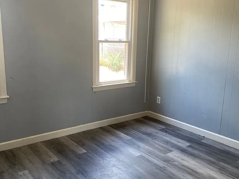 710 E Arkansas Ave — Photo 5