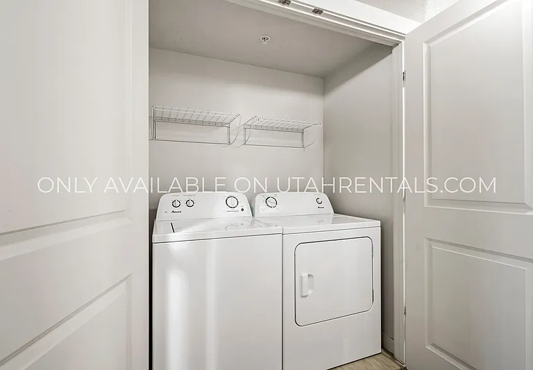 1080 W 965 N #203 — Photo 12