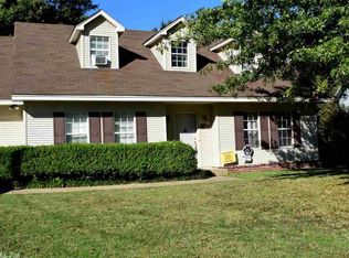 1402 Hawkwood Rd, Sherwood, AR 72120