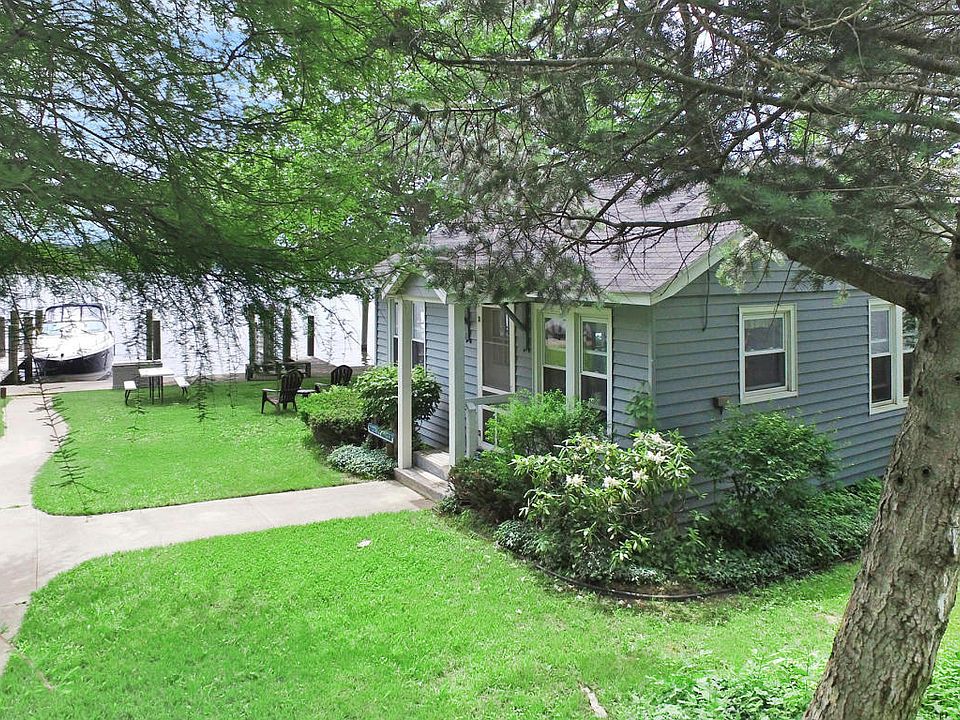 625 Lake St, Saugatuck, MI 49453 Zillow
